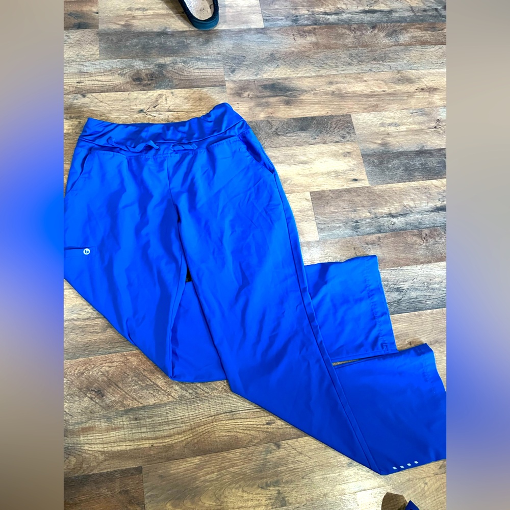 Scrub pants